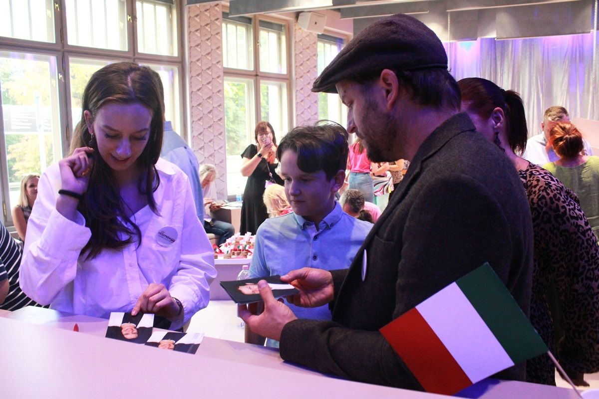 ANCONAI SZERELMESEK KÖZÖNSÉGTALÁLKOZÓ