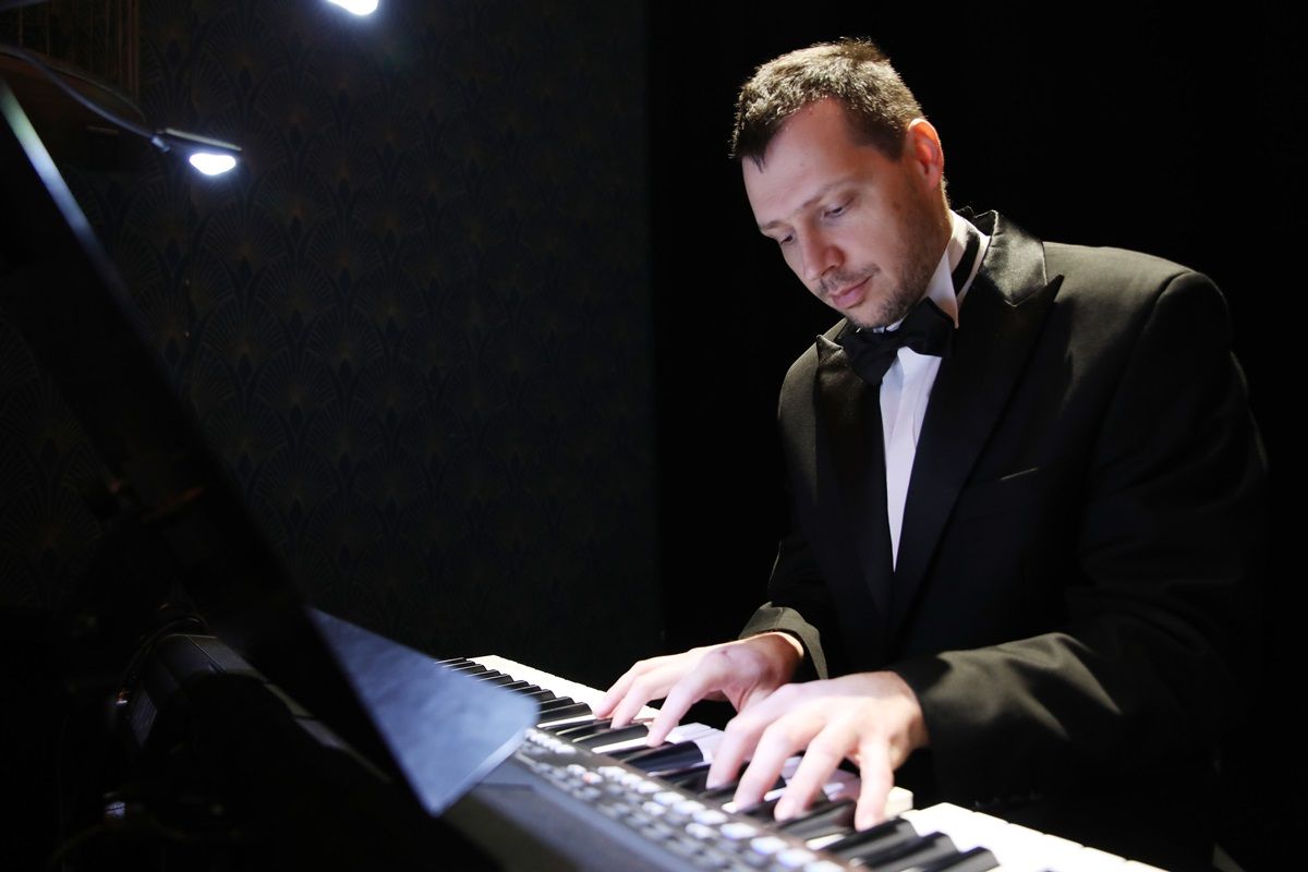 "...Lázas ifjúság..."