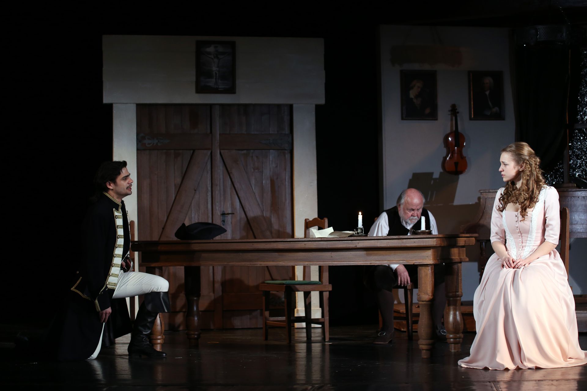 Ármány és szerelem