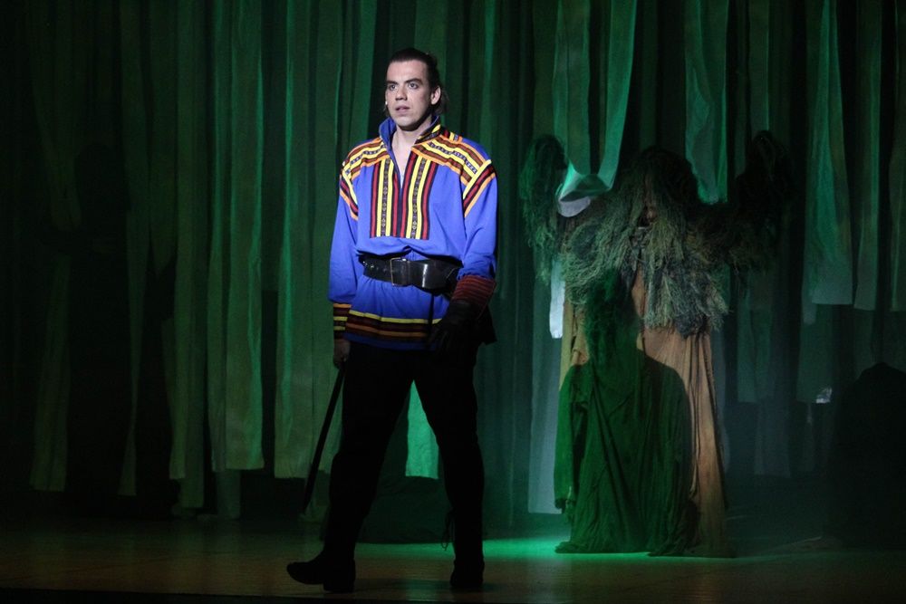 A holdbeli csónakos