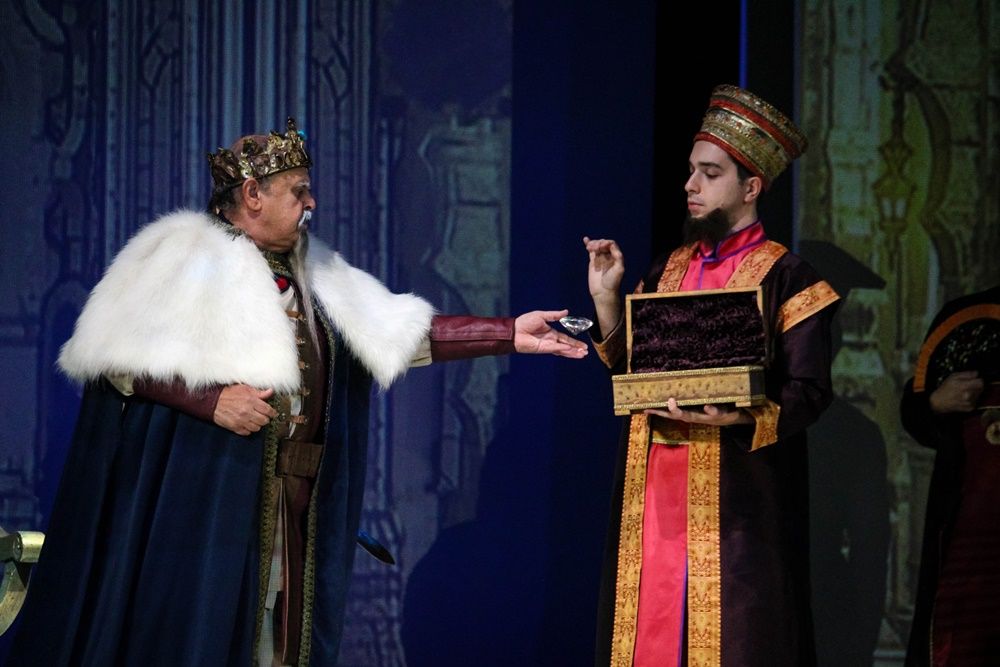 A holdbeli csónakos