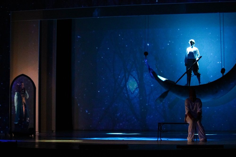 A holdbeli csónakos