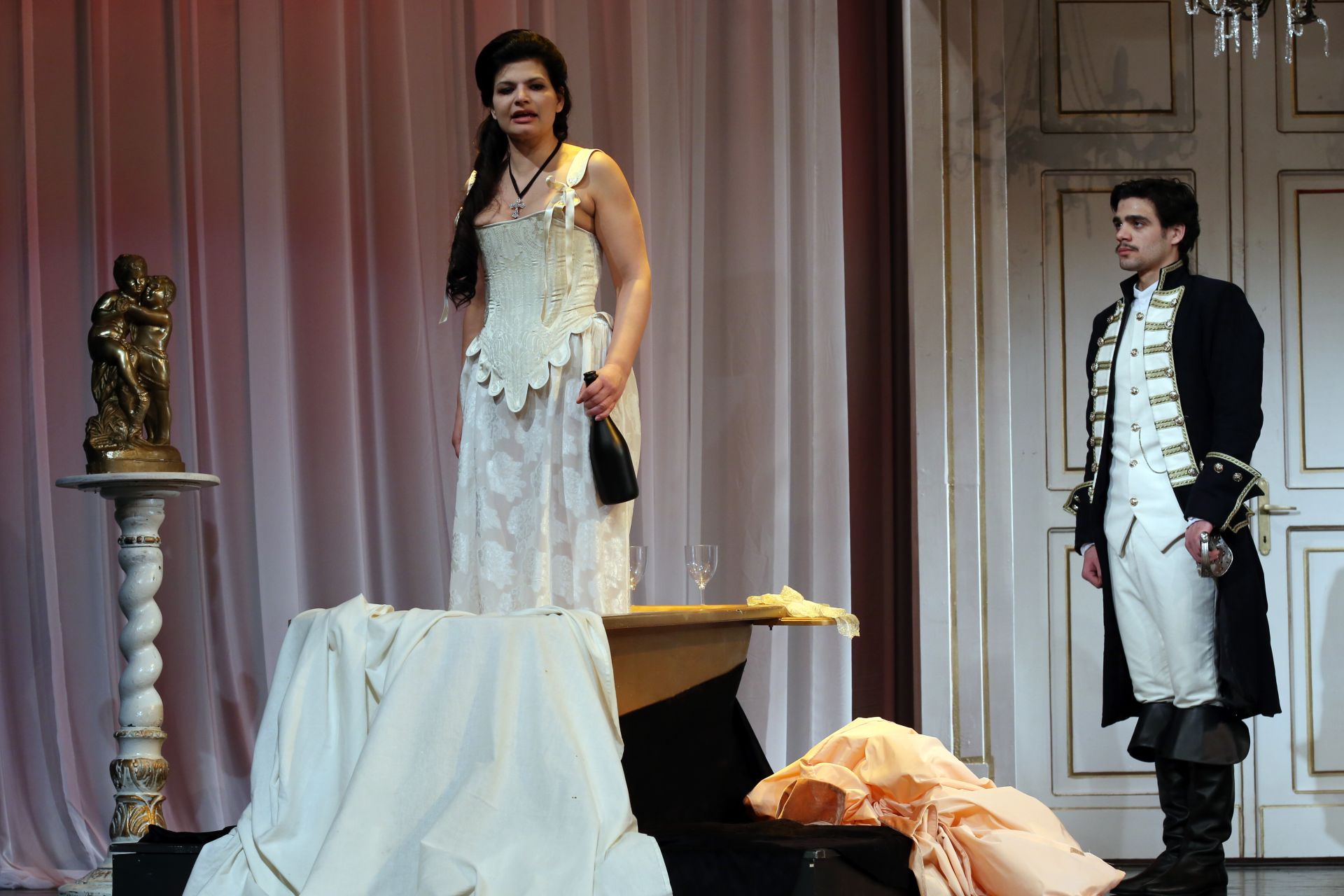 Ármány és szerelem