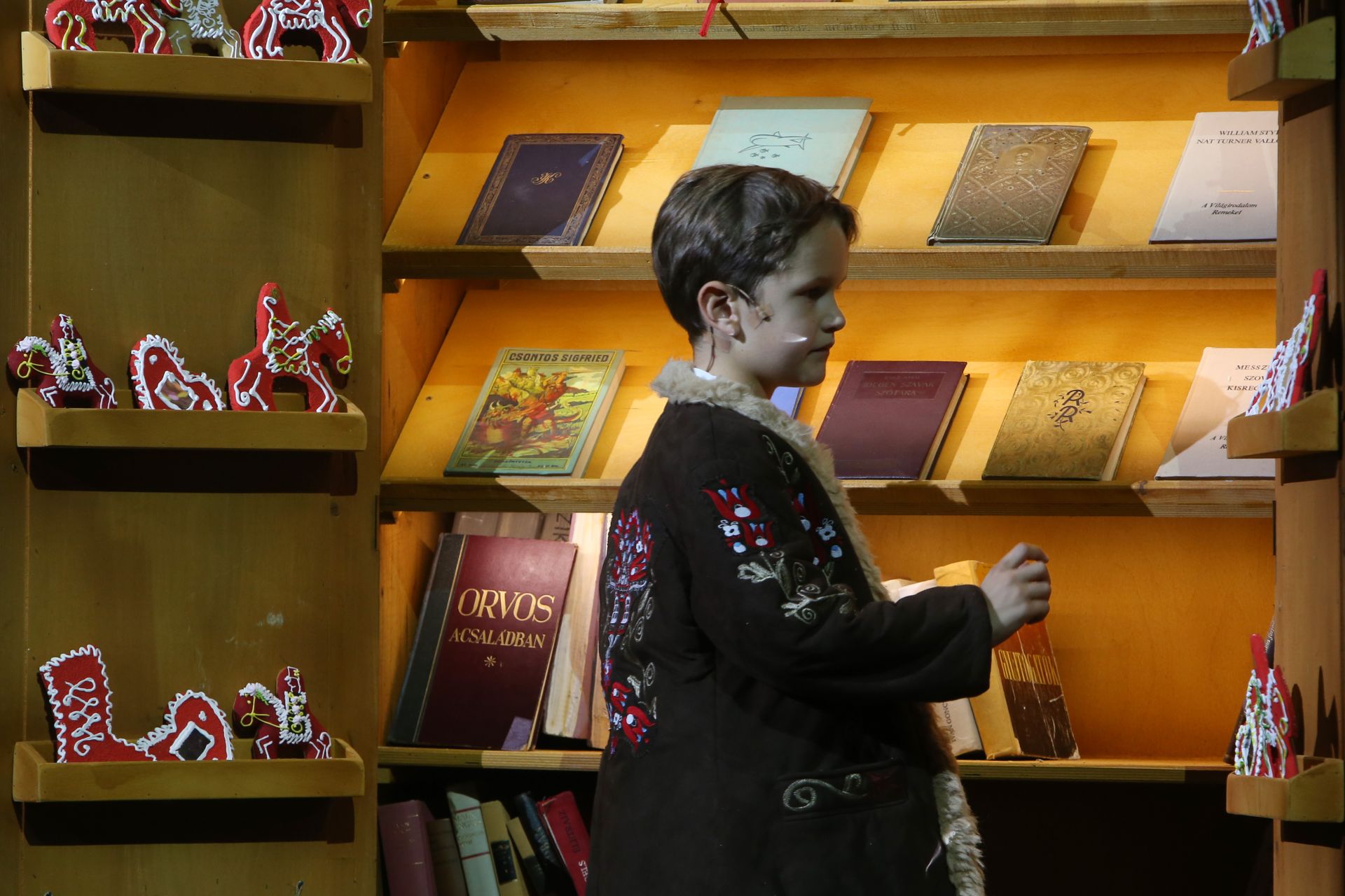 Kincskereső kisködmön