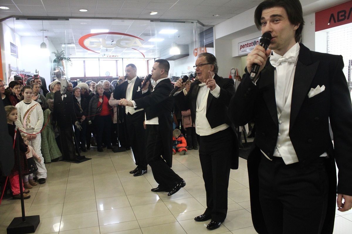 Európa Kulturális Fővárosa megnyitó a Veszprémi Petőfi Színházban!