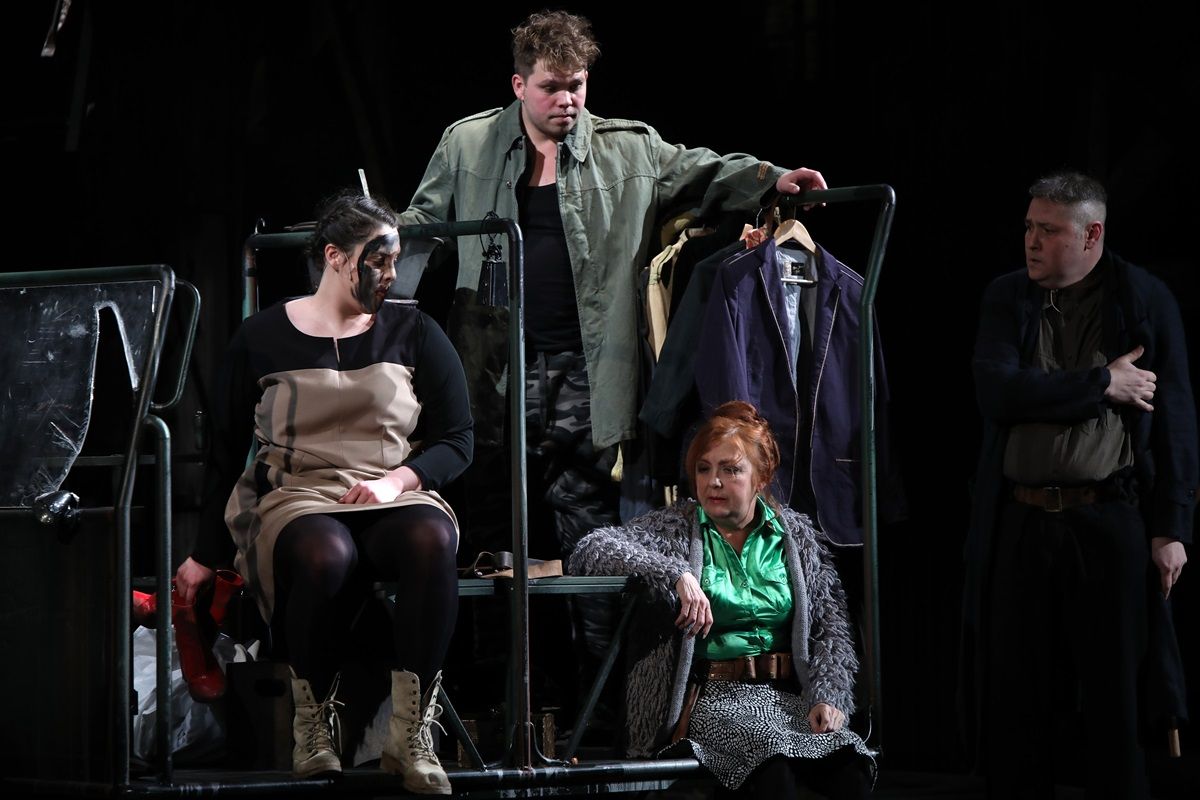 Kurázsi mama és gyermekei