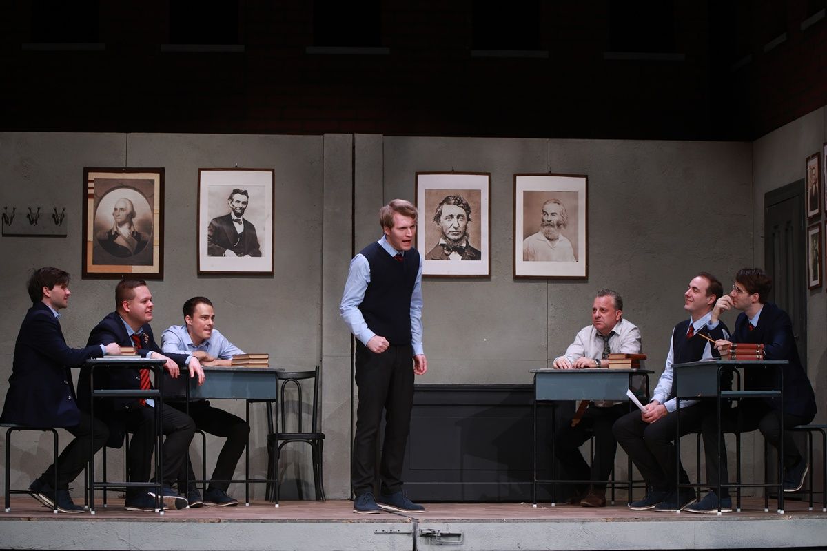 Holt költők társasága