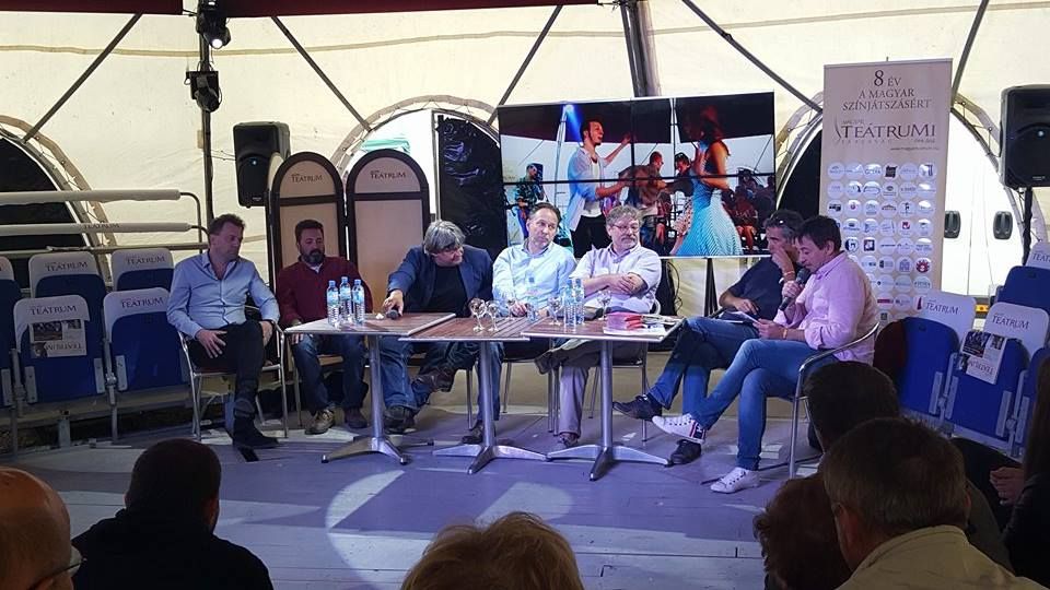 "Múlnak a gyermekévek..." - turné Erdélyben