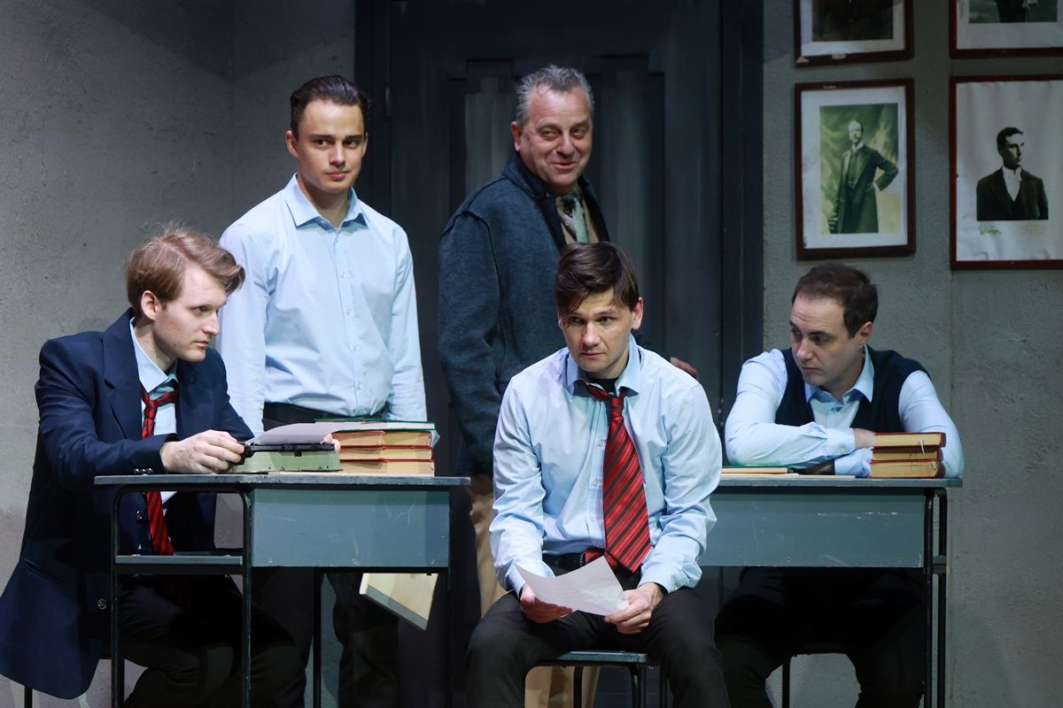 Holt költők társasága