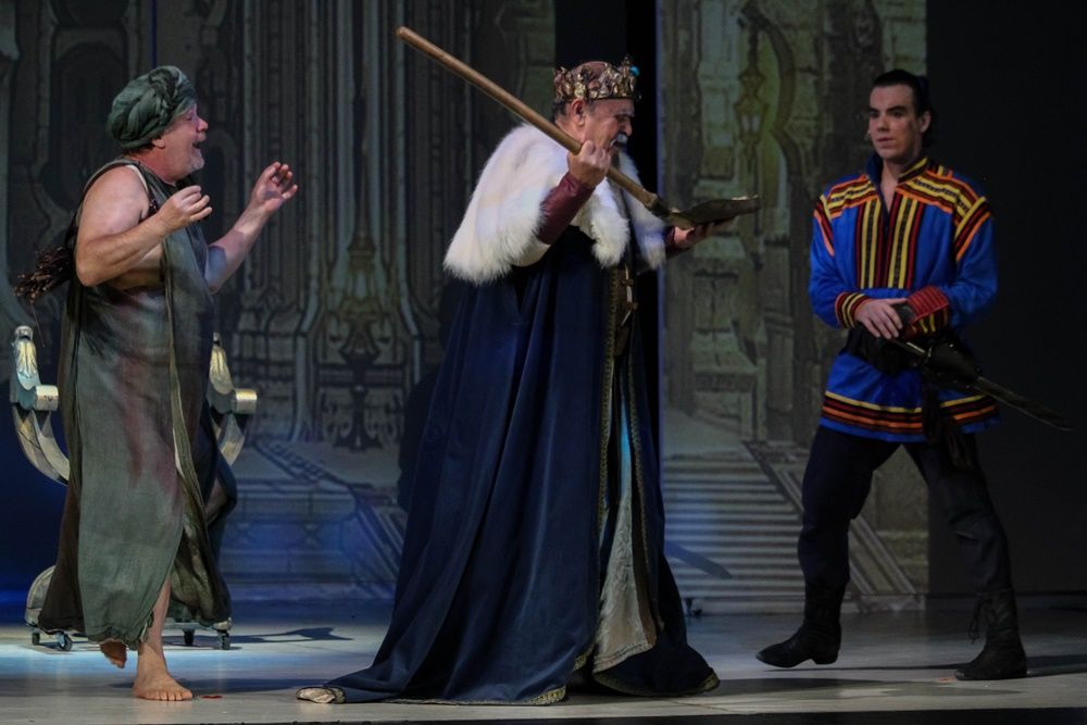 A holdbeli csónakos