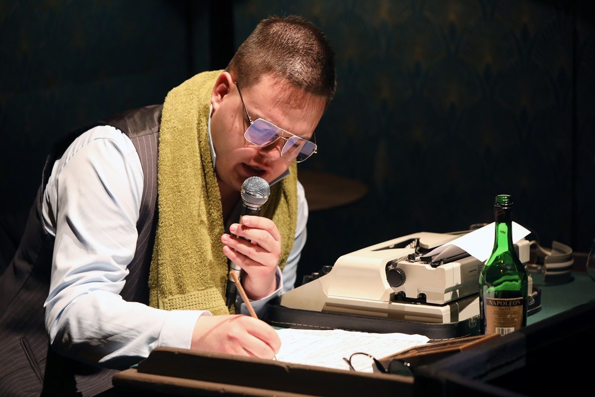 "...Lázas ifjúság..."