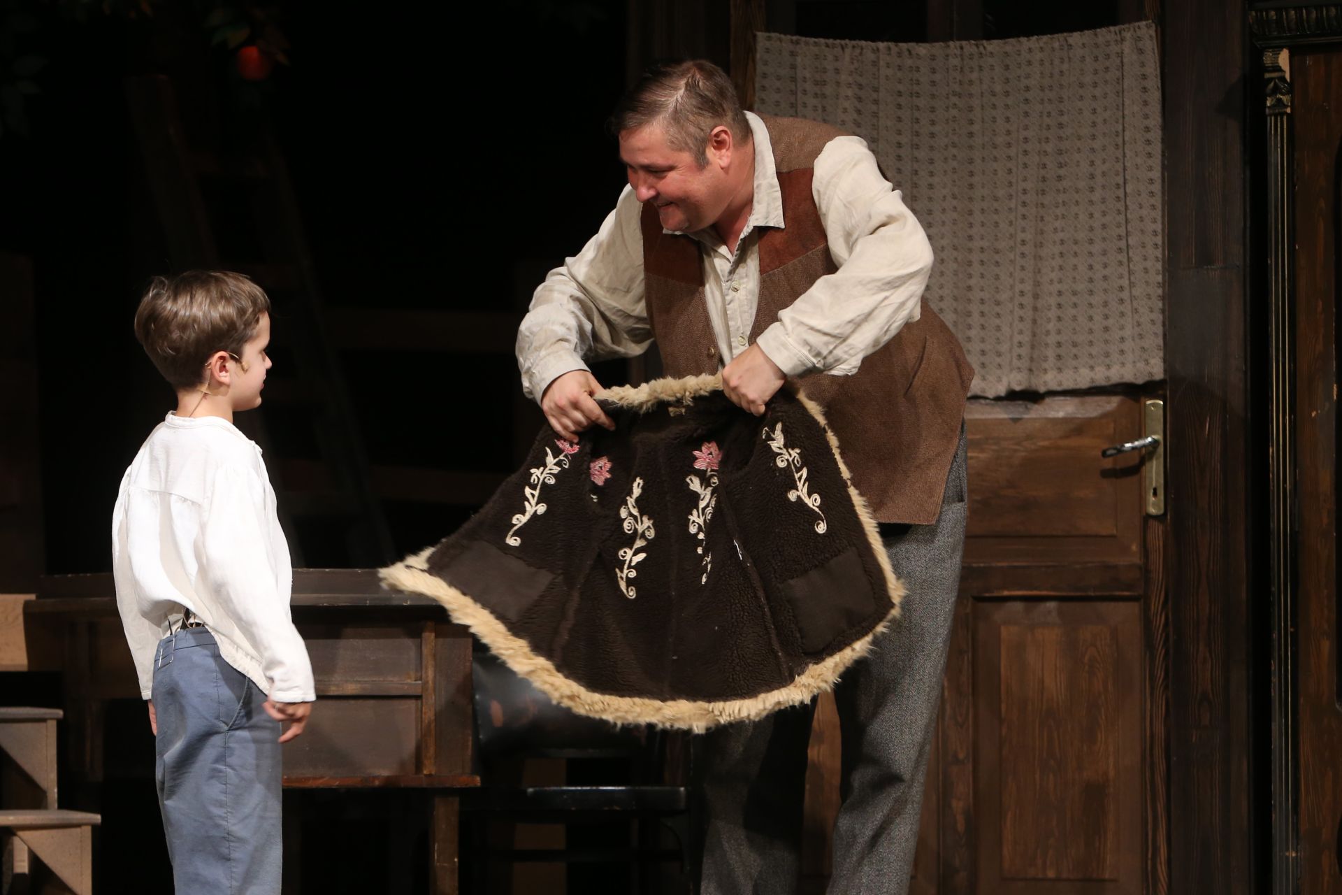 Kincskereső kisködmön