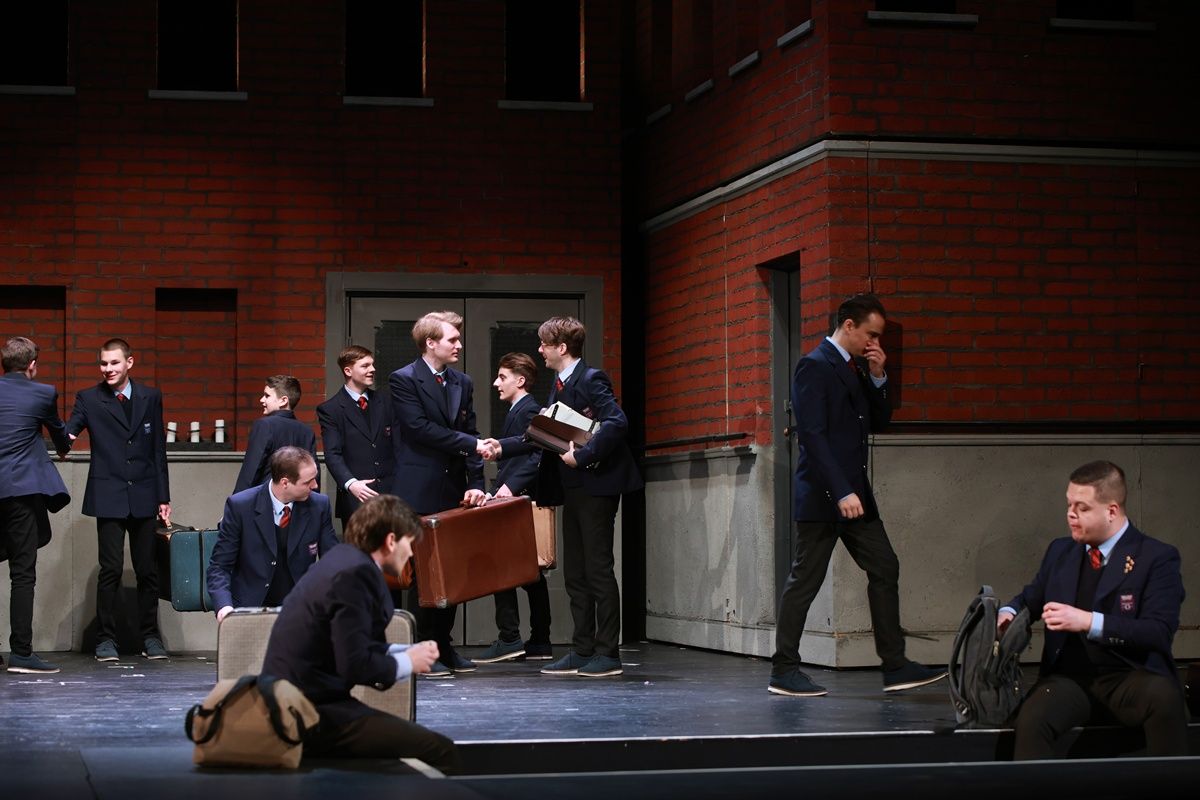 Holt költők társasága