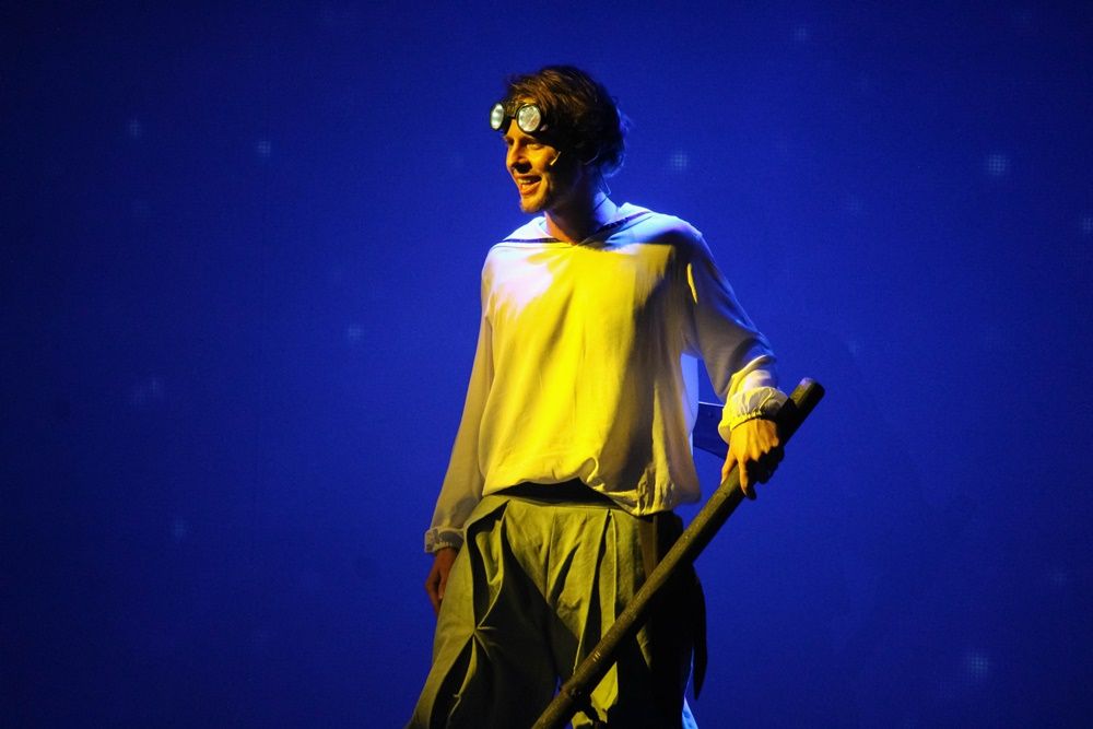 A holdbeli csónakos