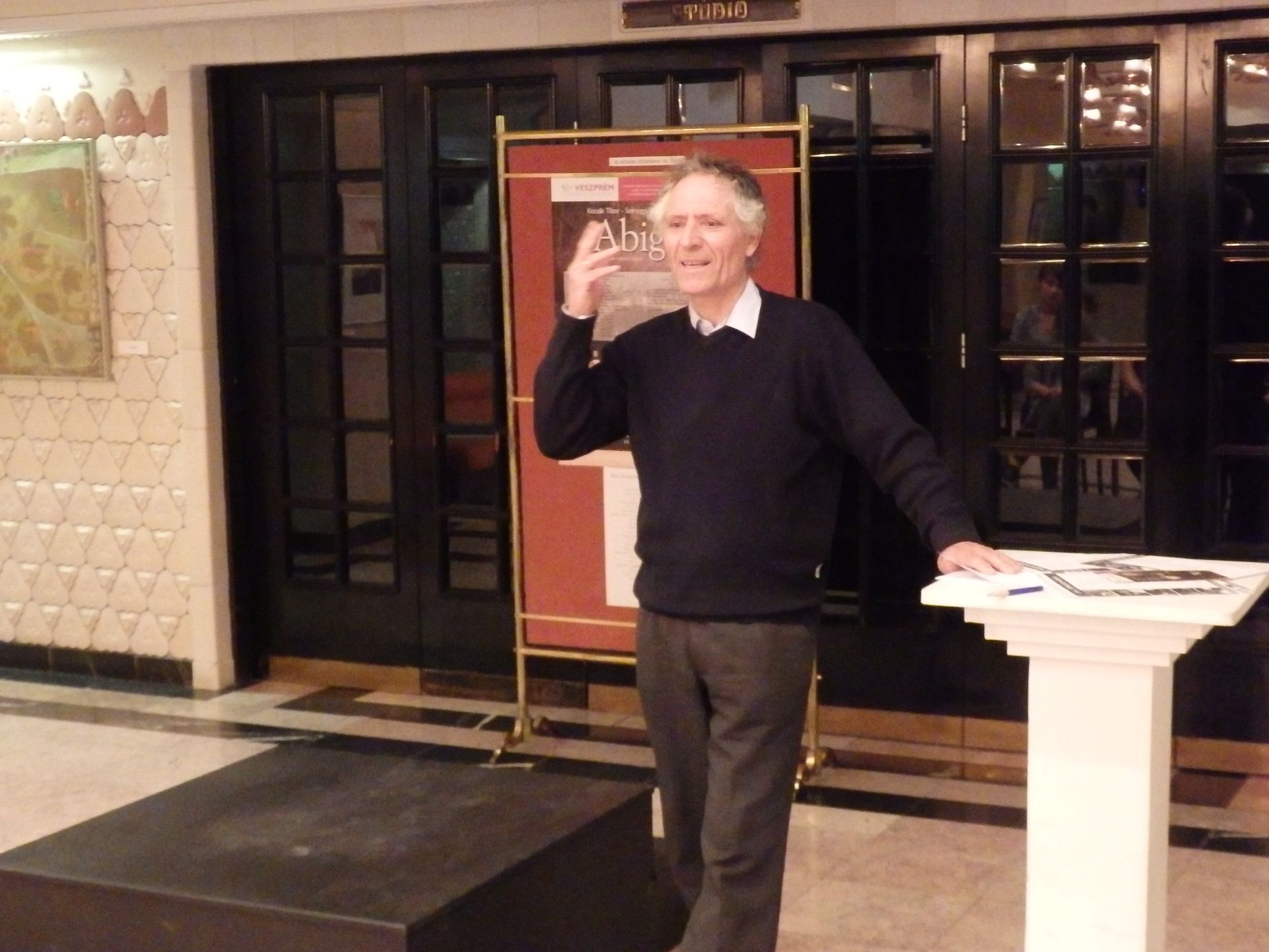 Versmondás a magyar költészet napján