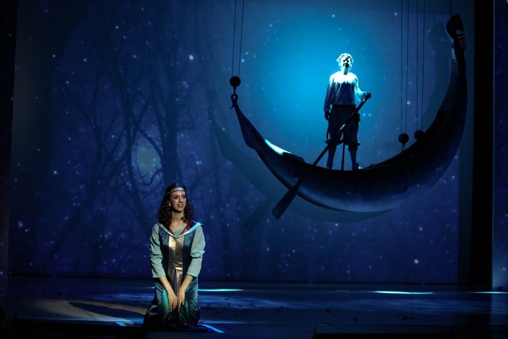 A holdbeli csónakos