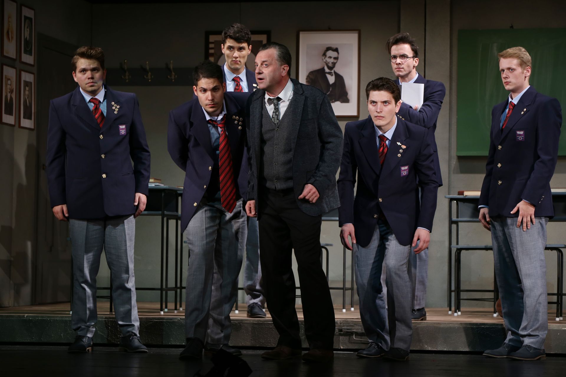 Holt költők társasága