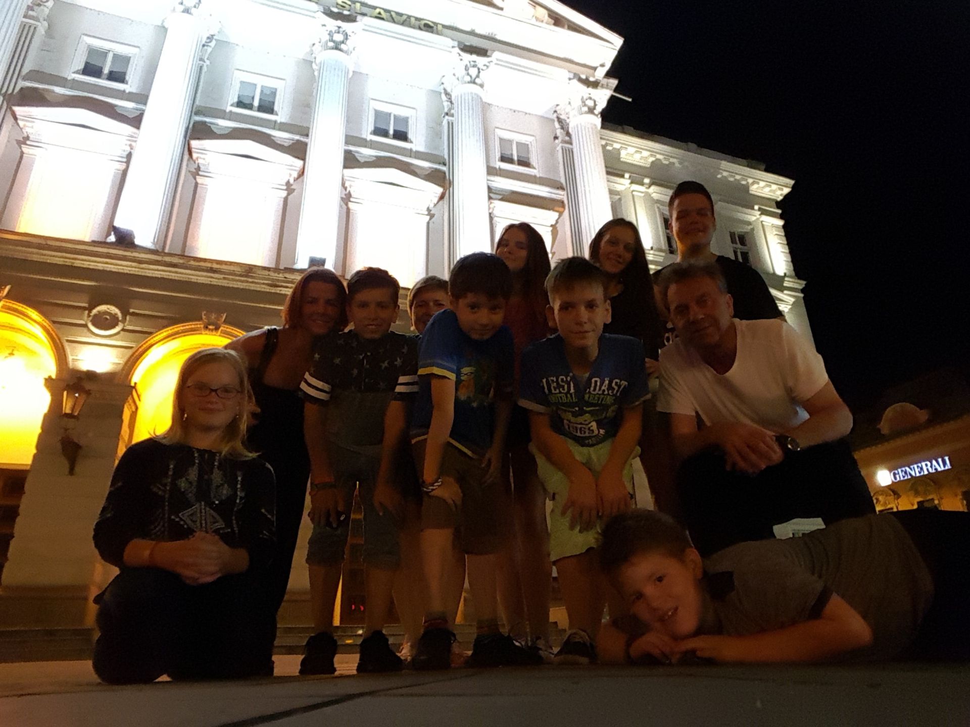 "Múlnak a gyermekévek..." - turné Erdélyben