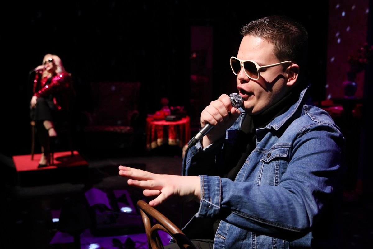 "...Lázas ifjúság..."