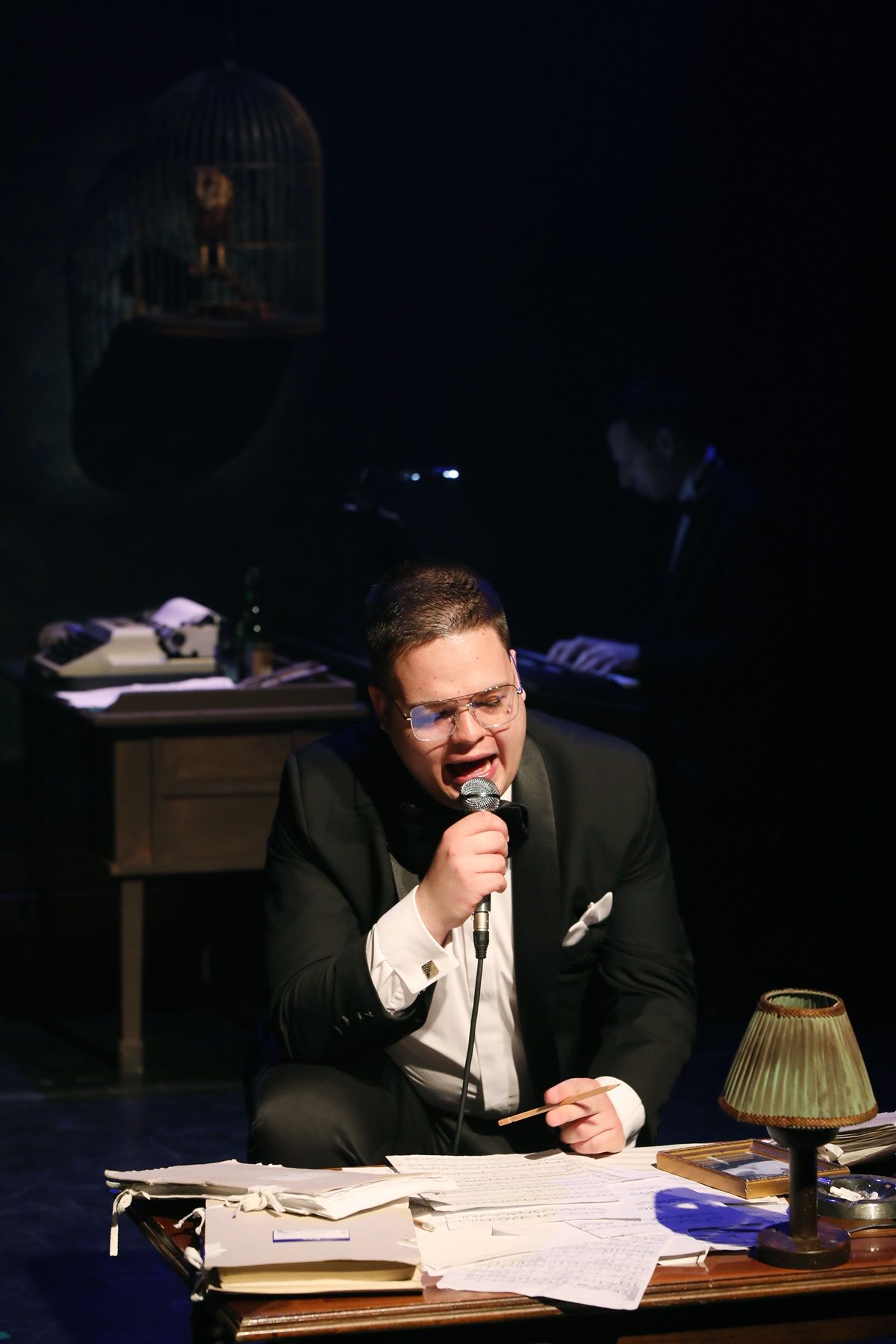 "...Lázas ifjúság..."