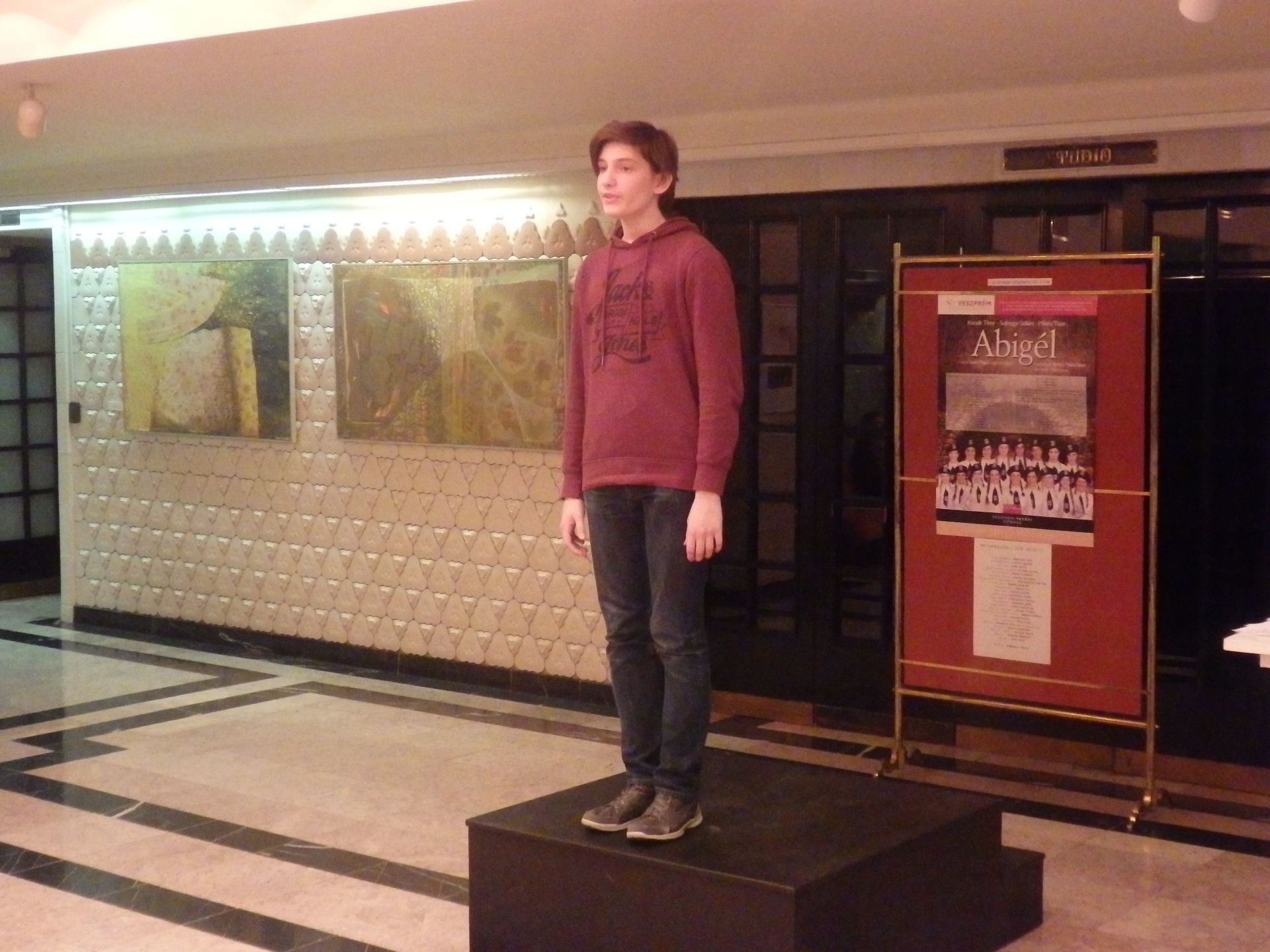 Versmondás a magyar költészet napján