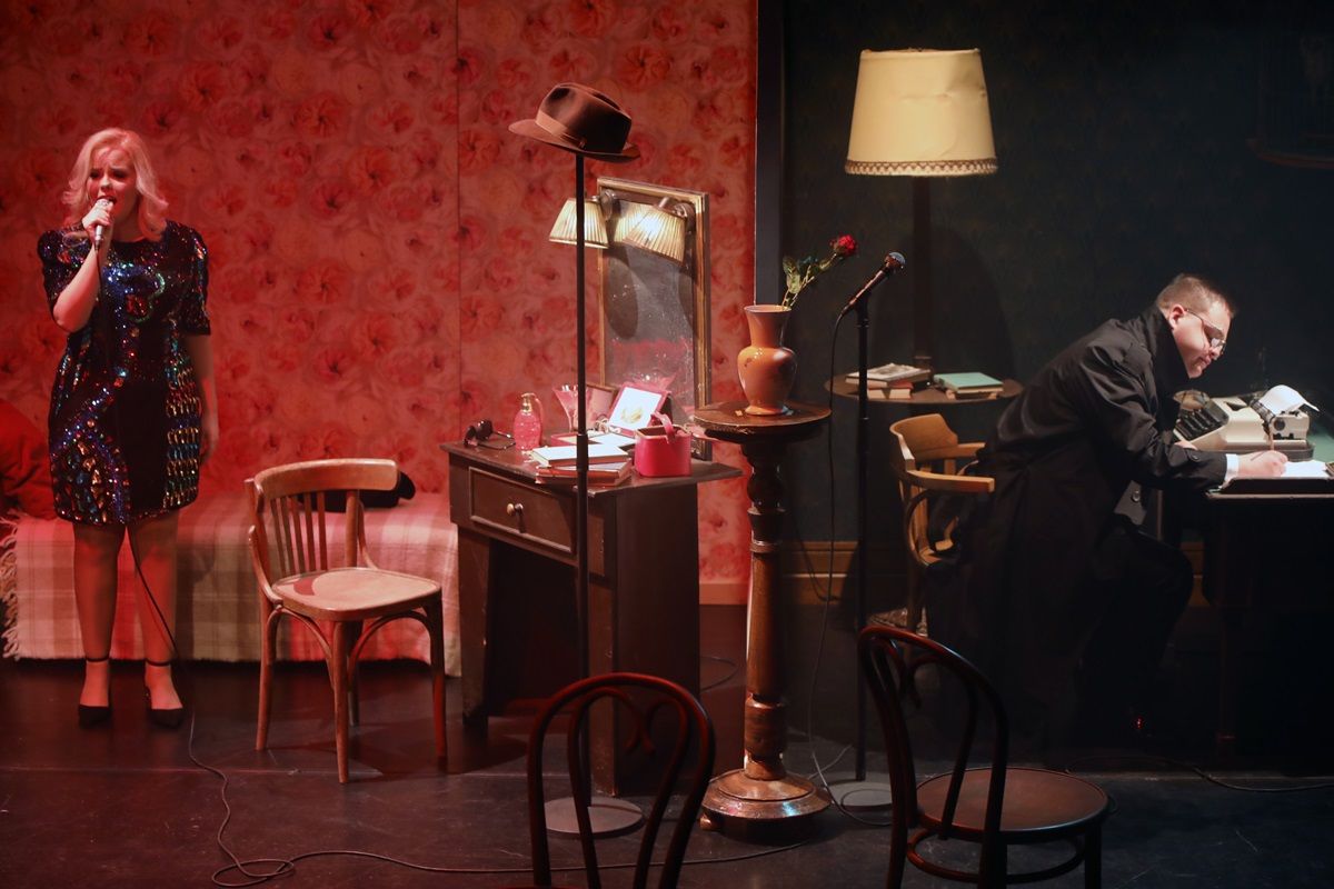 "...Lázas ifjúság..."