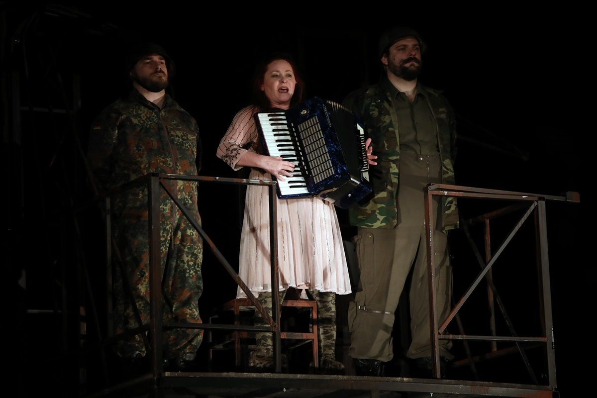 Kurázsi mama és gyermekei