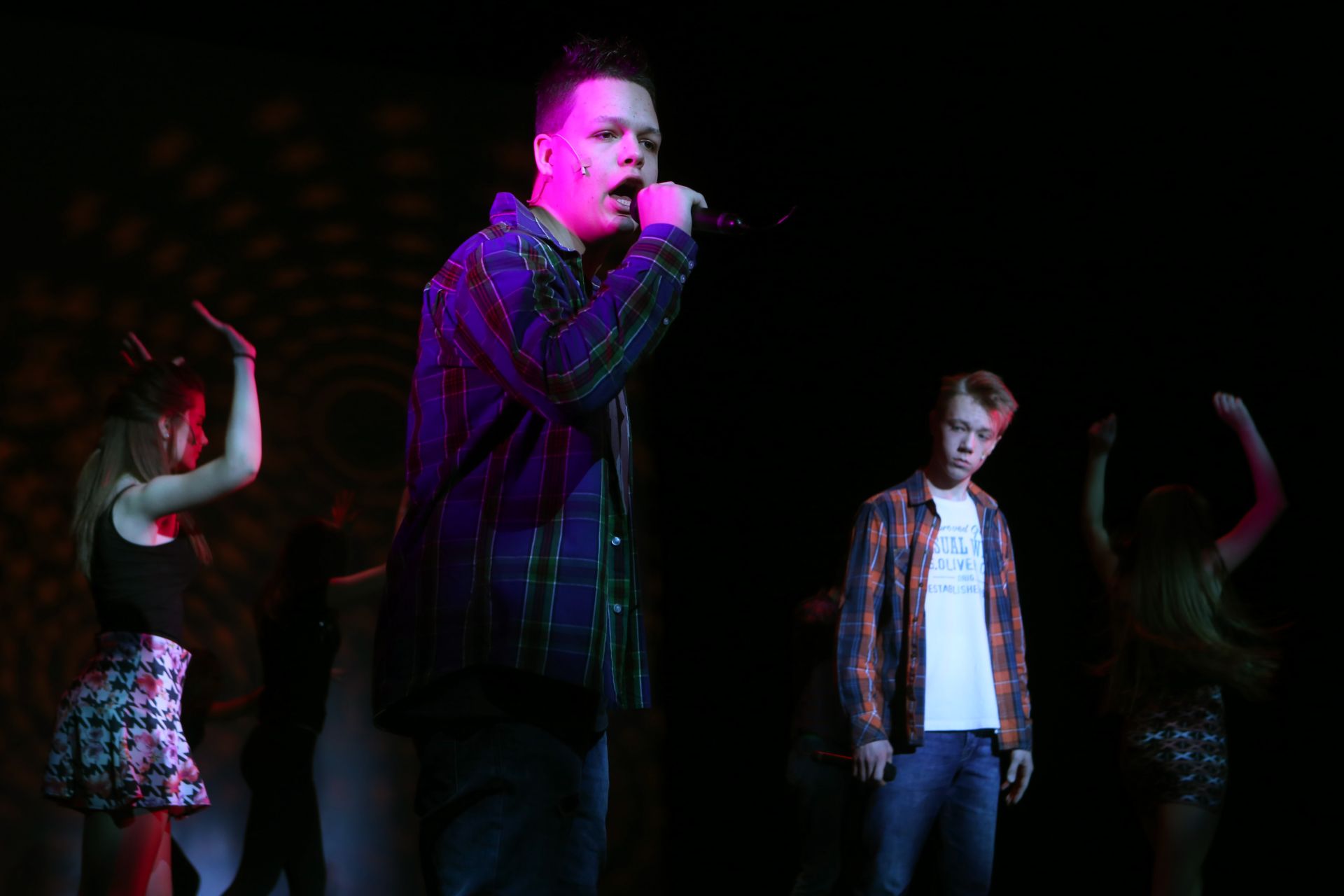 "Múlnak a gyermekévek..."