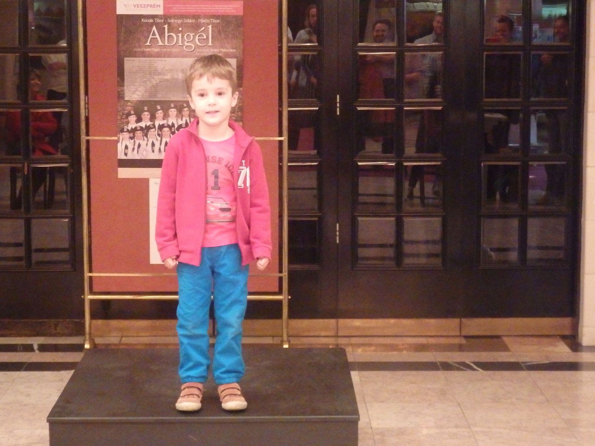 Versmondás a magyar költészet napján