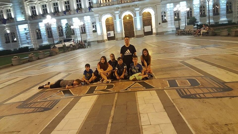 "Múlnak a gyermekévek..." - turné Erdélyben