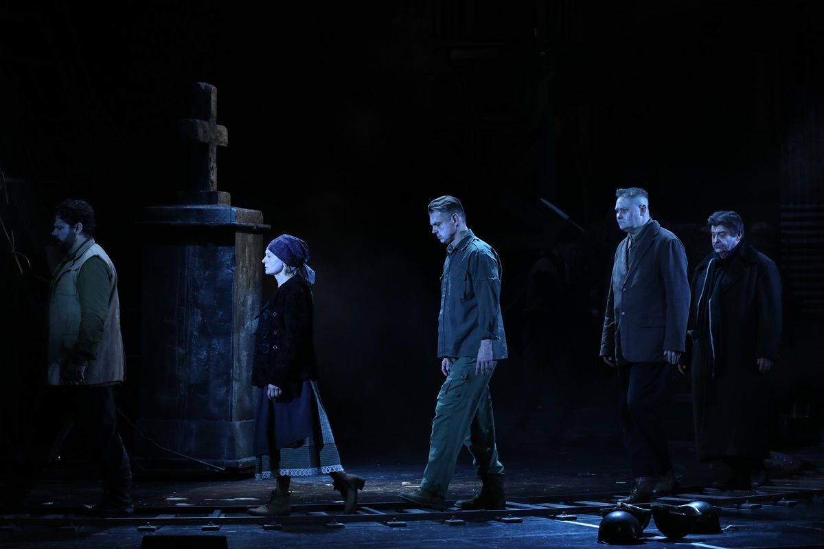 Kurázsi mama és gyermekei