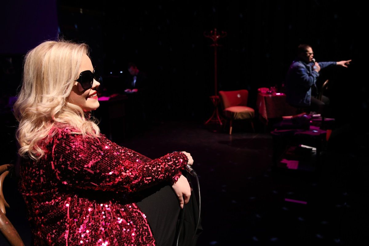 "...Lázas ifjúság..."