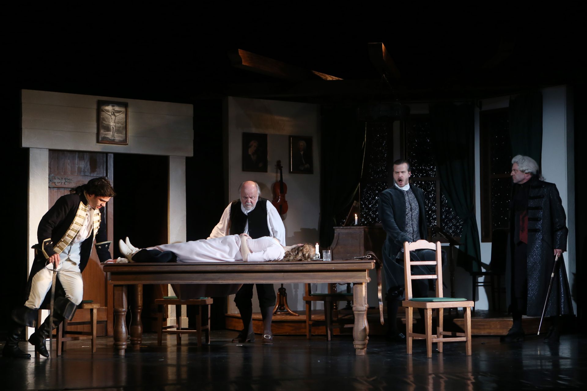 Ármány és szerelem