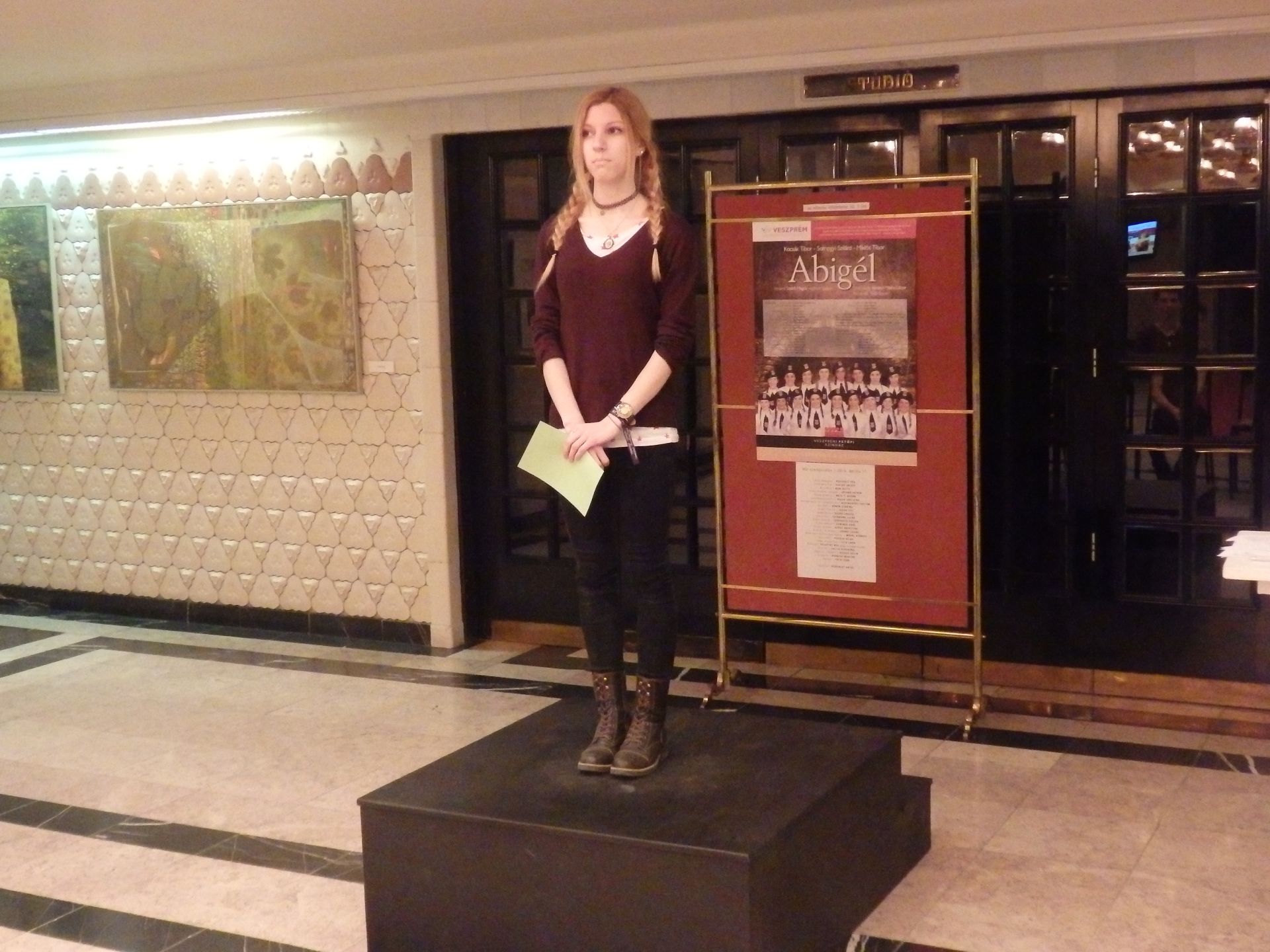 Versmondás a magyar költészet napján