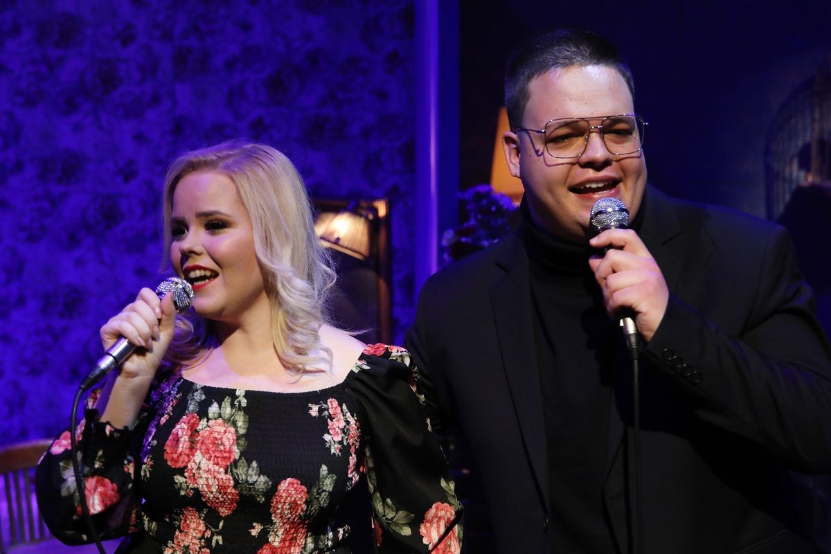 "...Lázas ifjúság..."