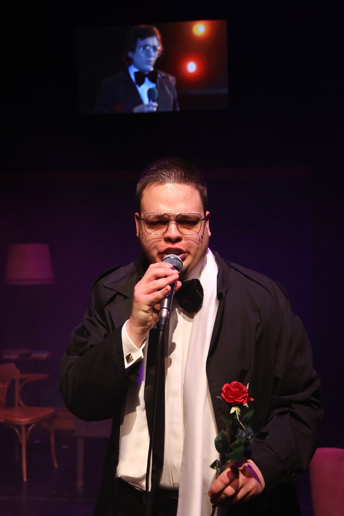 "...Lázas ifjúság..."