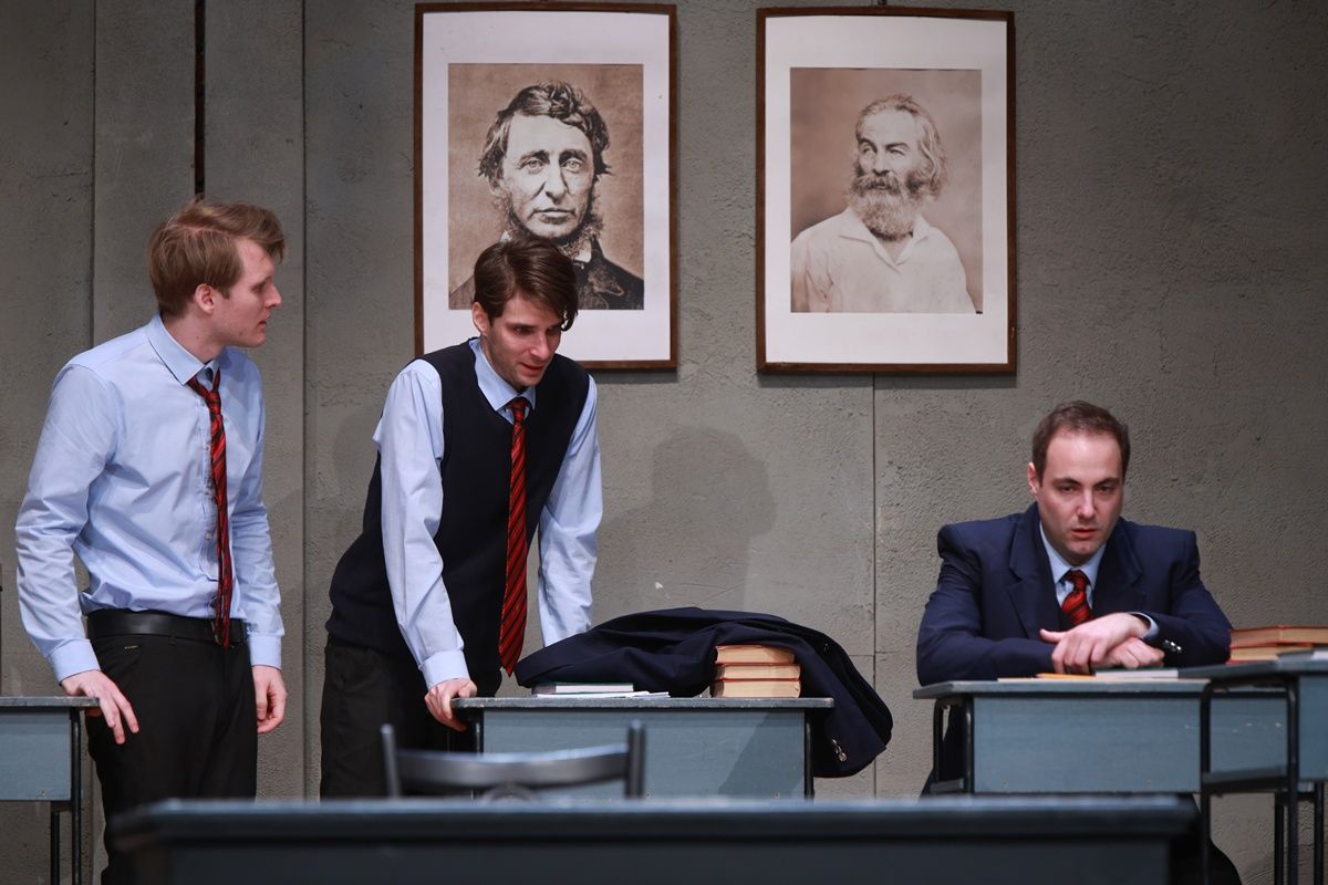 Holt költők társasága