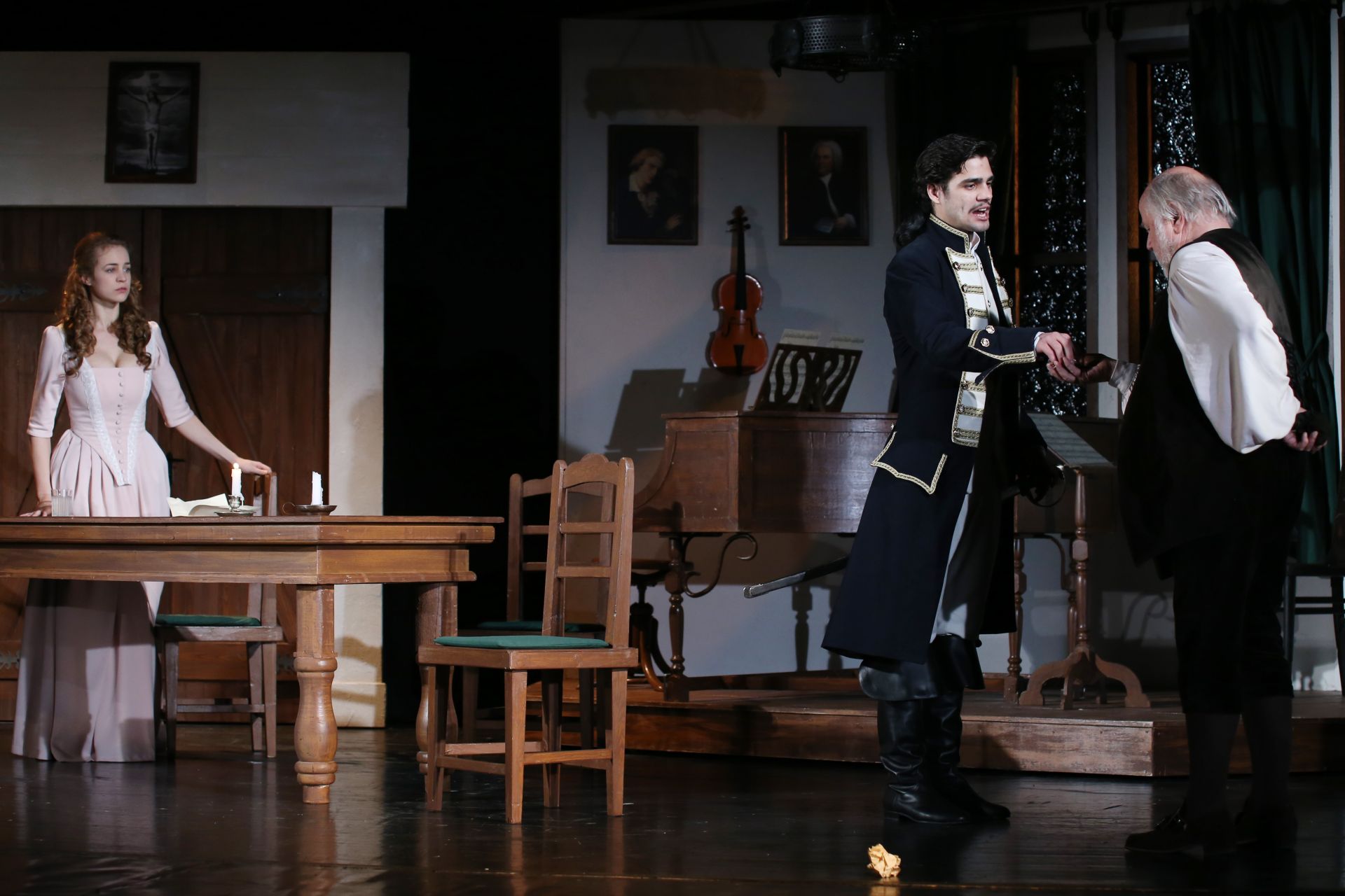 Ármány és szerelem