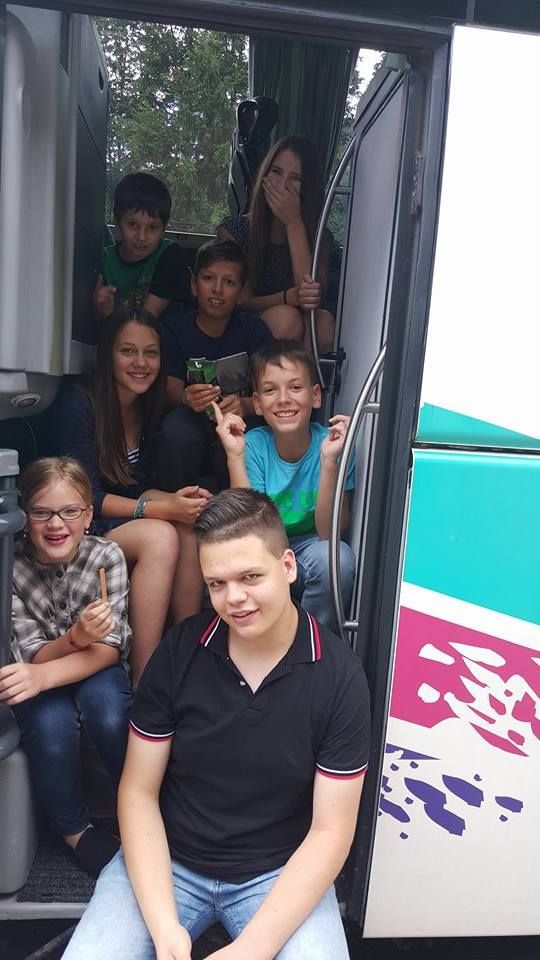 "Múlnak a gyermekévek..." - turné Erdélyben