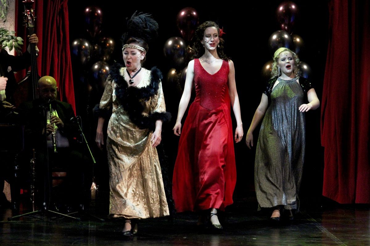 3400 nézővel zártuk az utolsó hetet 2022-ben a Veszprémi Petőfi Színházban!