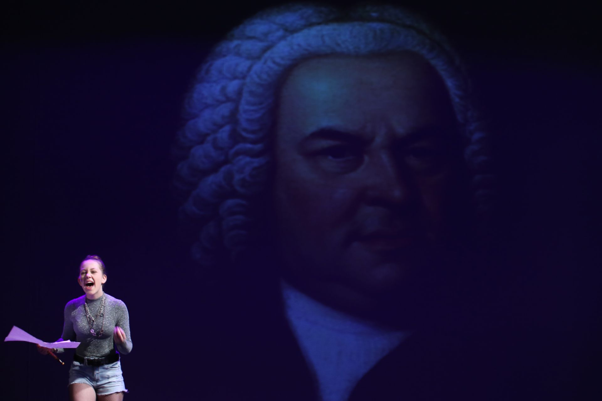 "Múlnak a gyermekévek..."