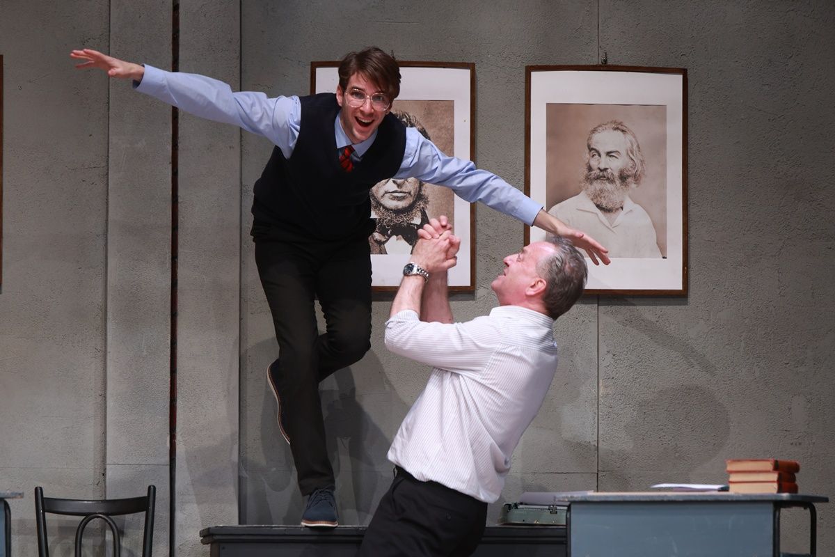 Holt költők társasága