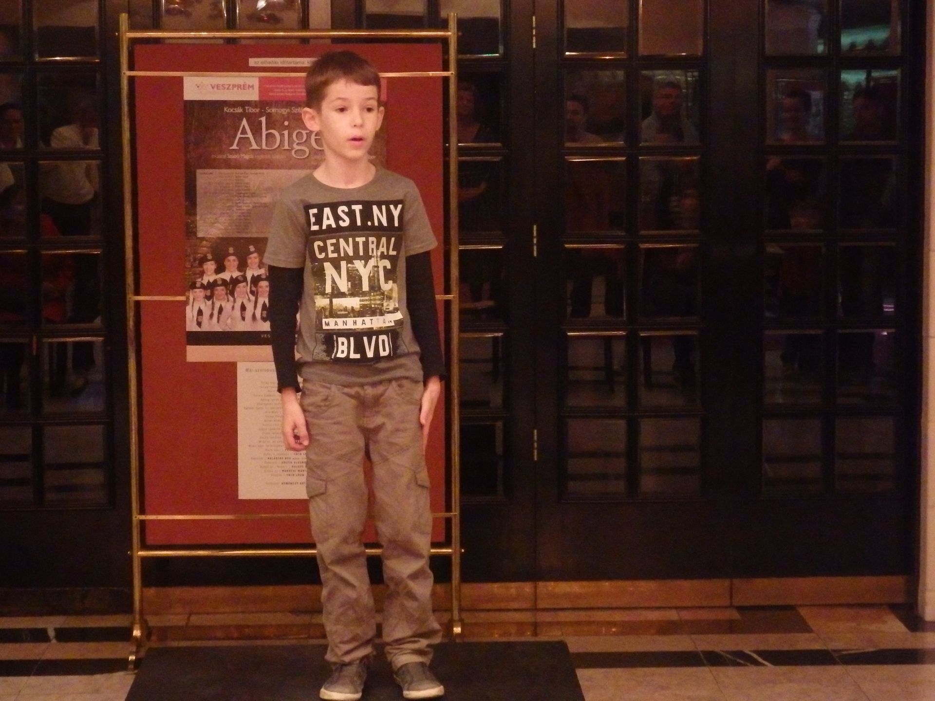 Versmondás a magyar költészet napján