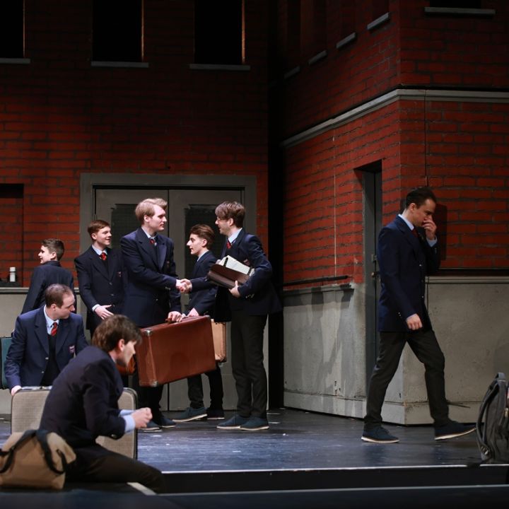 Holt költők társasága