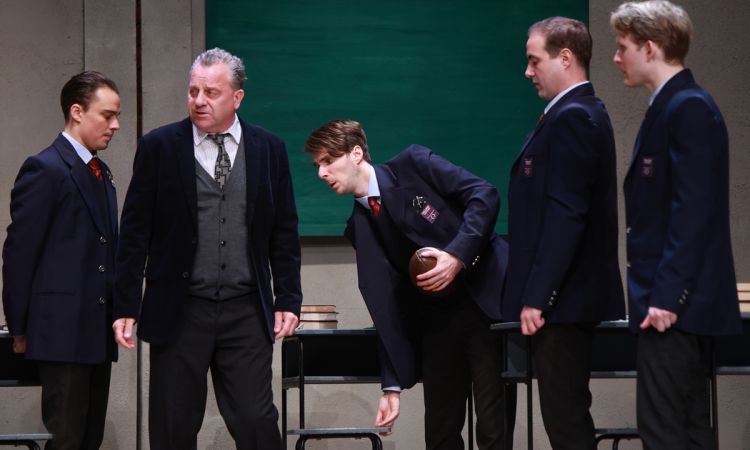 HOLT KÖLTŐK TÁRSASÁGA