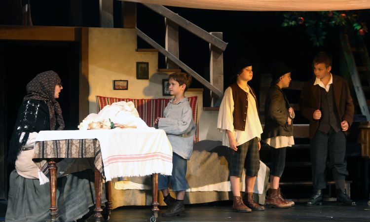 Kincskereső kisködmön