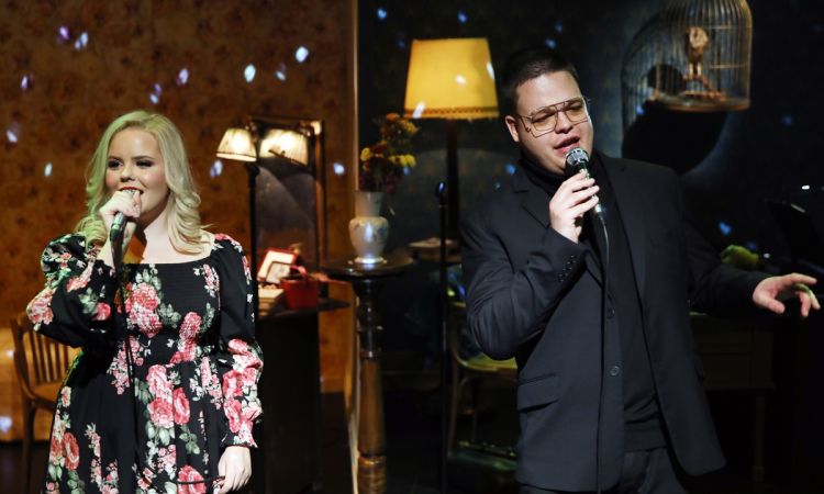 „...LÁZAS IFJÚSÁG…”