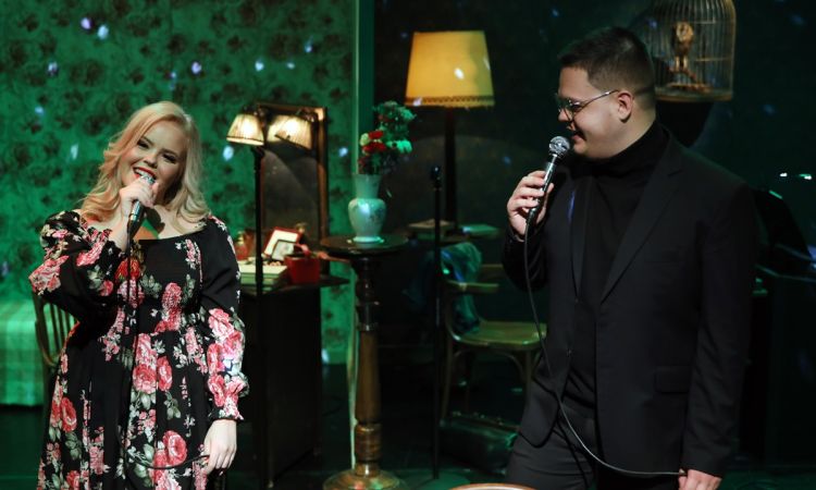 „...LÁZAS IFJÚSÁG…”