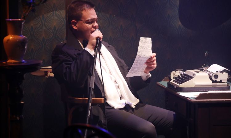 „...LÁZAS IFJÚSÁG…”