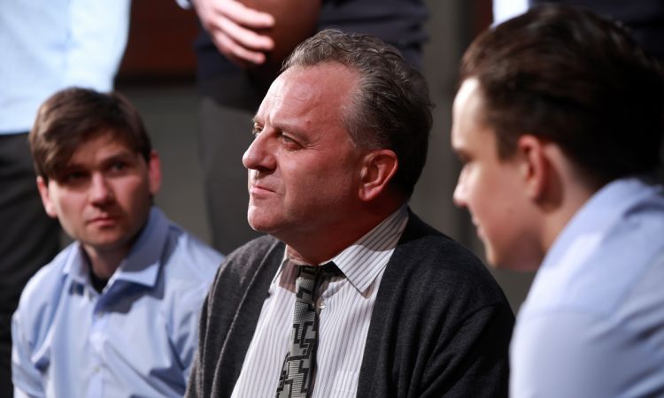 HOLT KÖLTŐK TÁRSASÁGA